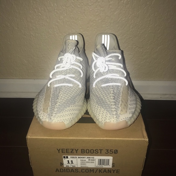 Yeezy 350 V2 Lundmark Size 11 - Picture 3 of 4